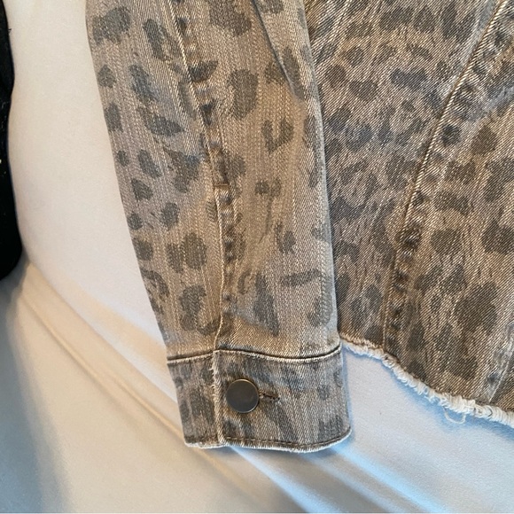 Kut from Cloth Gray Animal Leopard Print Denim Jacket - Picture 8 of 15